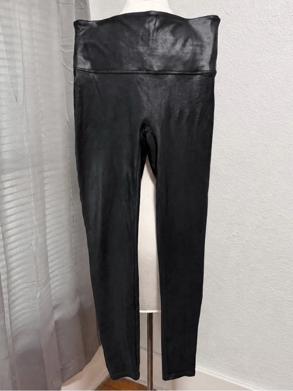 Spanx | Faux Leather Leggings | Large